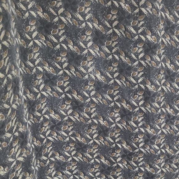 Men's 100% Silk Shirt - Picture 2 of 4